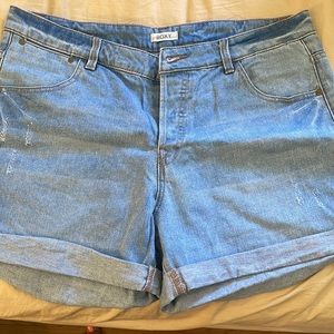 Roxy shorts